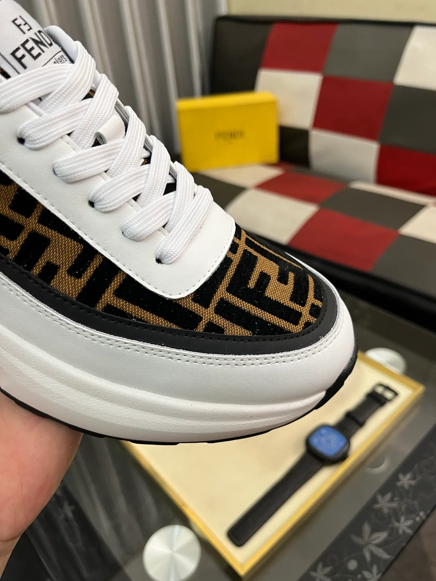 Men's shoes💰458⌚️⌚️[FENDI-FENDI] Classic men's casual shoes🔥New product nowadays, made of cowhide + breathable fabric, comfortable pigskin lining. The perfect last shape and generous and fashionable design have attracted the favor of many consumers. 🔥Number of sizes: 38-444️⃣Colors available